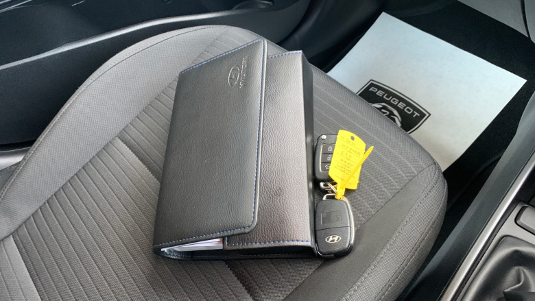 Hyundai i20 1.0T GDi 48V MHD SE Connect 5dr Petrol Hatchback